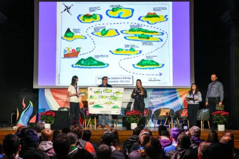 La présentation de la feuille de route pour l'éducation dans le Scoutisme présentée à la fin du 4e Congrès Mondial de l'Éducation Scoute.